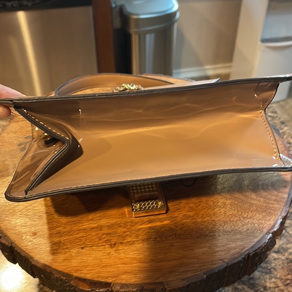 Aldo top handle nude and gold hand bag like new. - Picture 4 of 5